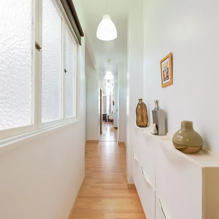 Canteras Modern Workfriendly Daire